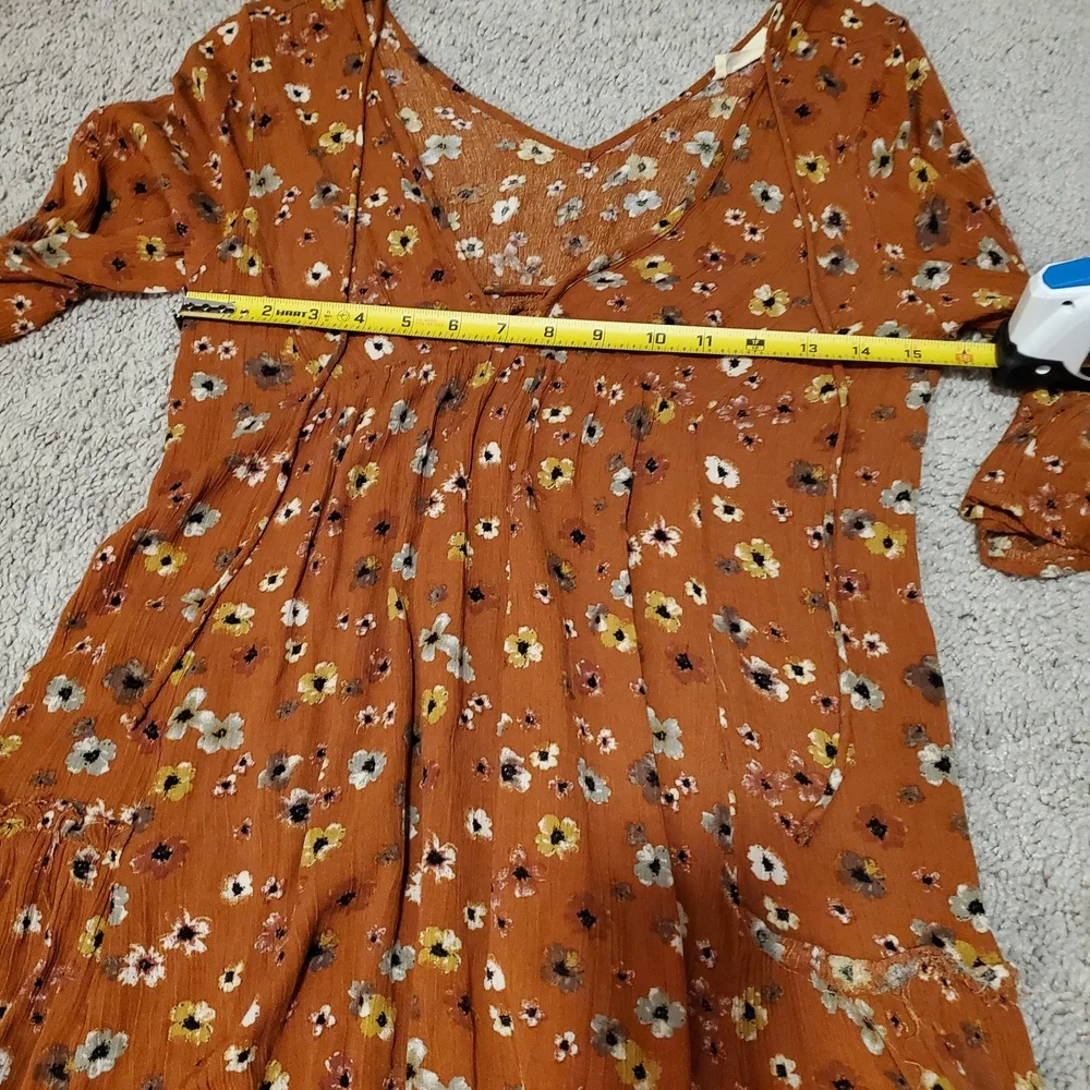 Millibon Floral Mini Dress in Orange and White - Picture 3 of 8